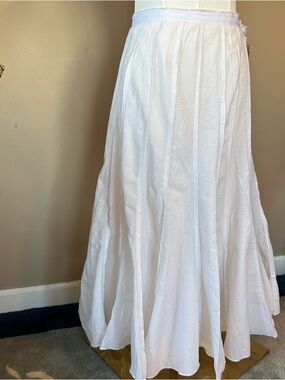 Women’s vintage white cotton maxi skirt